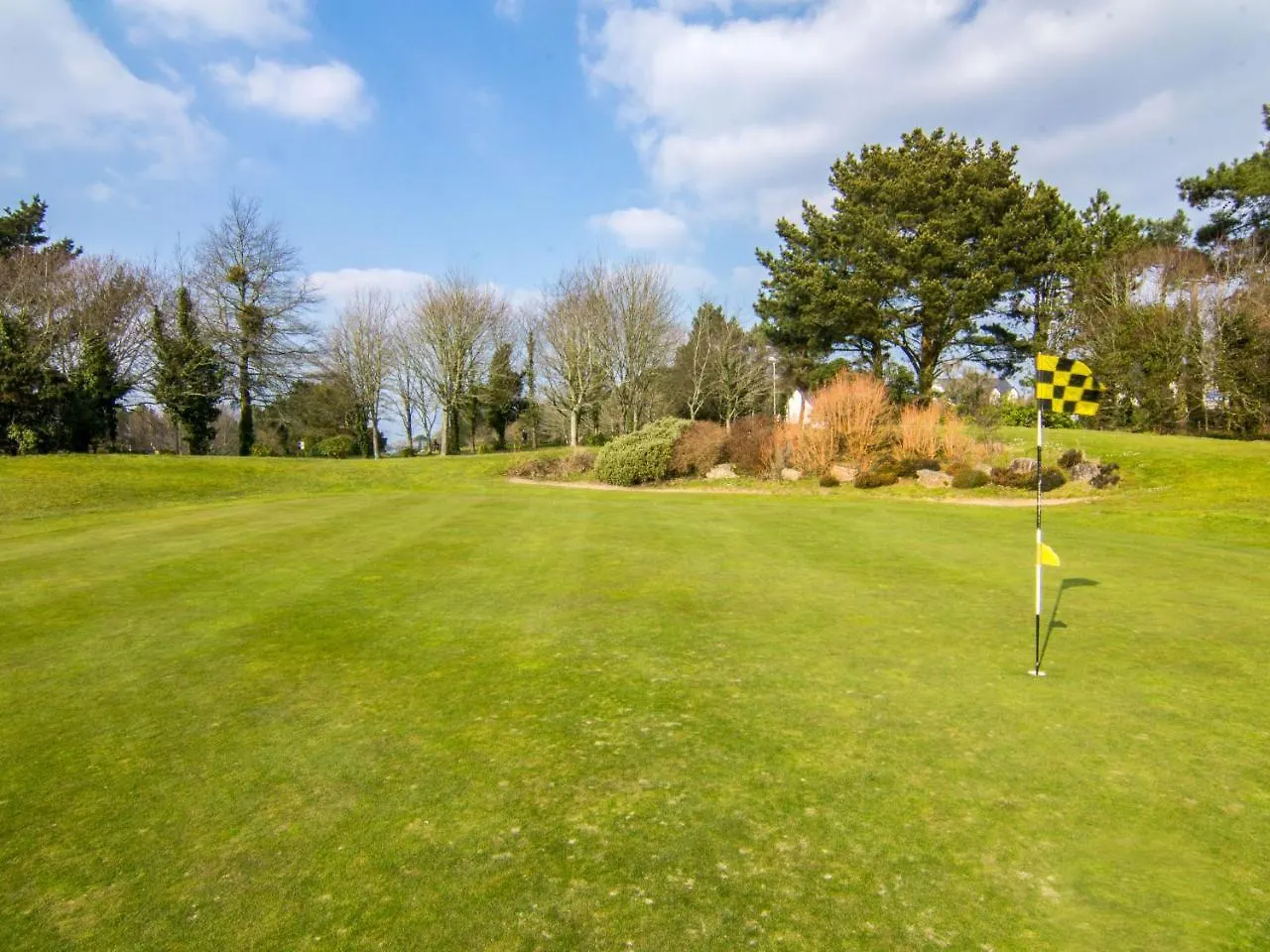 Holiday Home Les Cottages Du Golf-1 By Interhome Ploemel